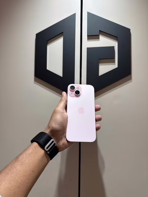 iPhone 15 128GB Pink