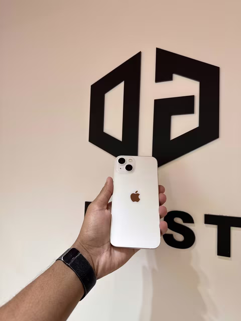 iPhone 13 128GB White