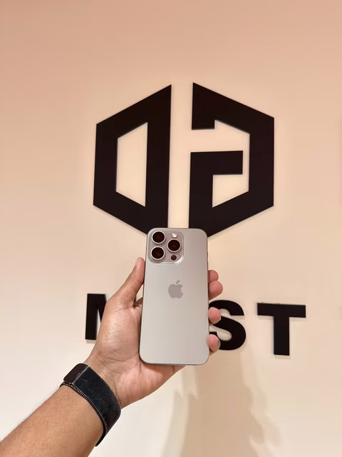 iPhone 15 Pro 128GB Natural Titanium