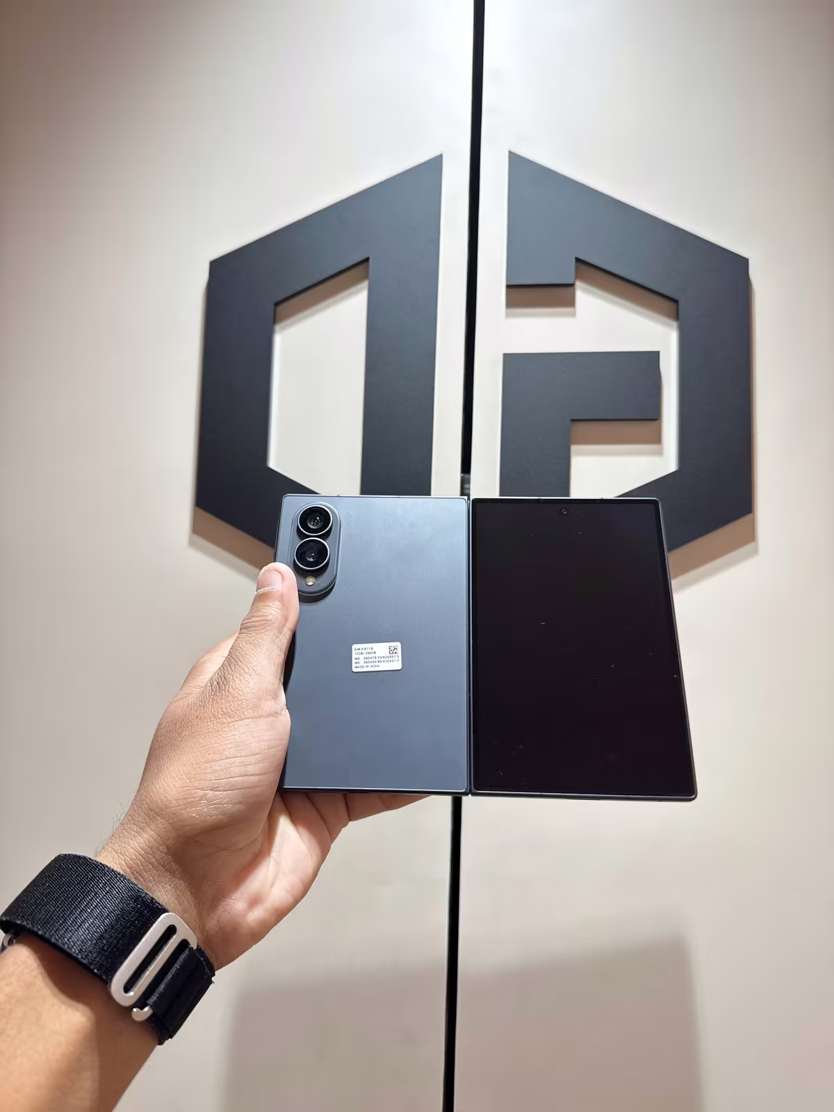 Samsung Fold 8 12/256Gb Graphite