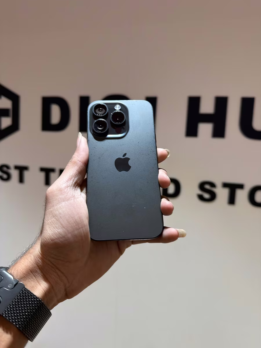iPhone 15 Pro Black, front