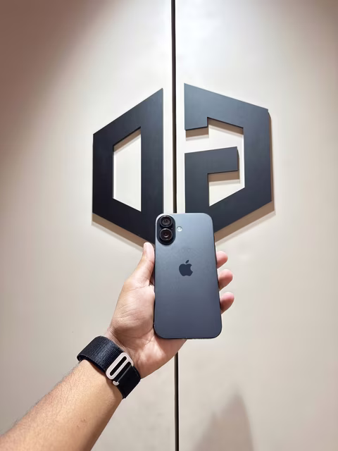 iPhone 16 128GB Black