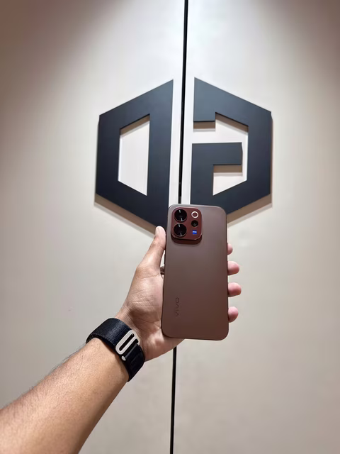 vivo V70 Elite 8-256Gb Passion Red
