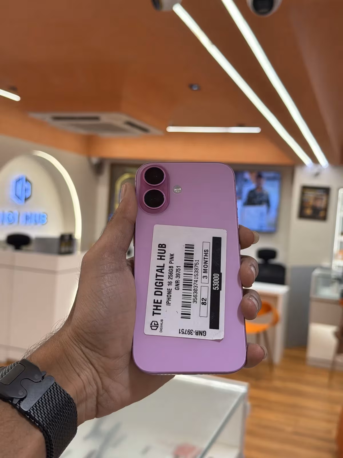 Iphone 16 256GB Pink 3