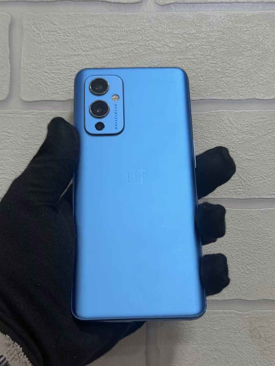 Oneplus 9 Blue, front