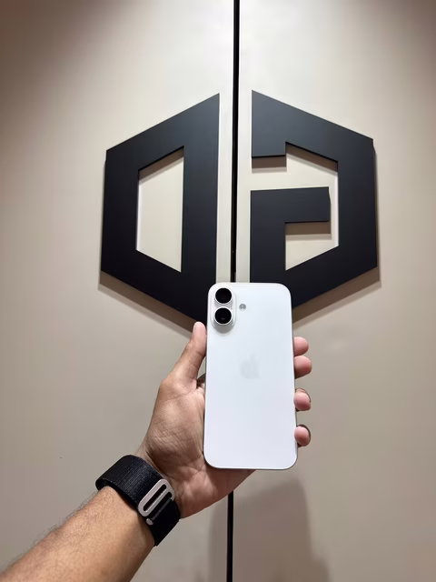 iPhone 16 128GB White