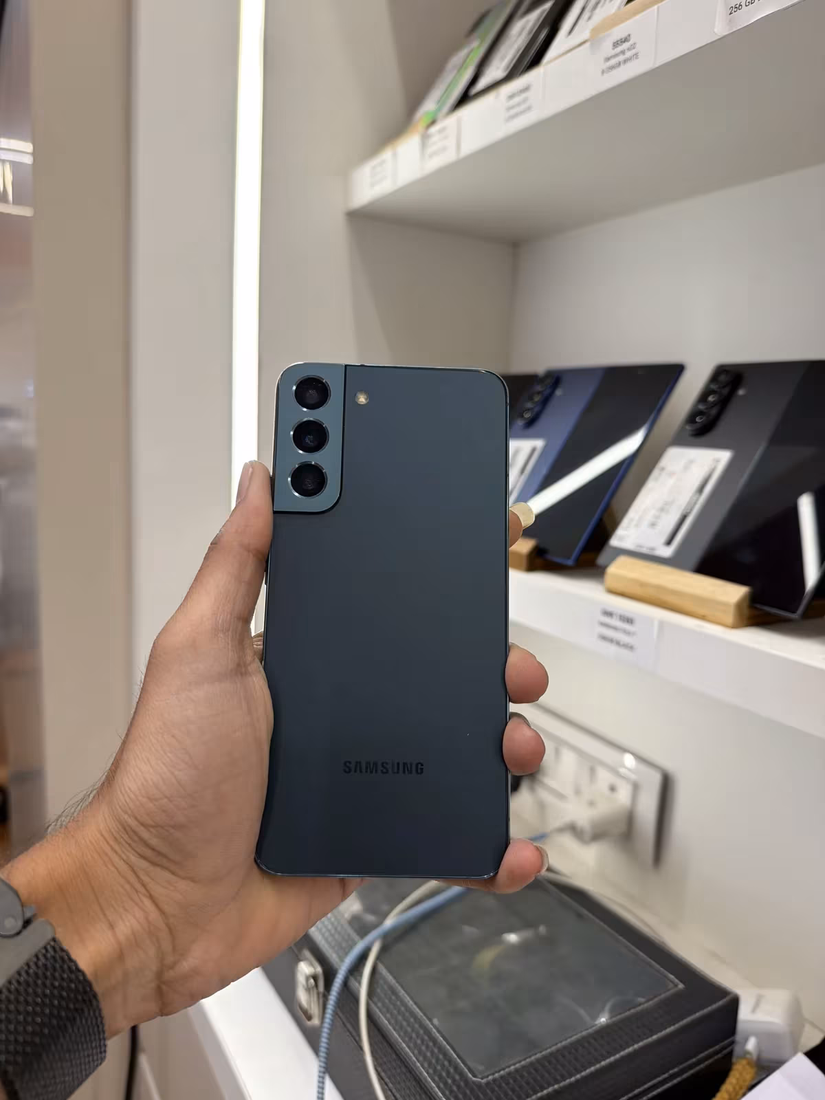 Samsung S22 Plus 8+128Gb 2