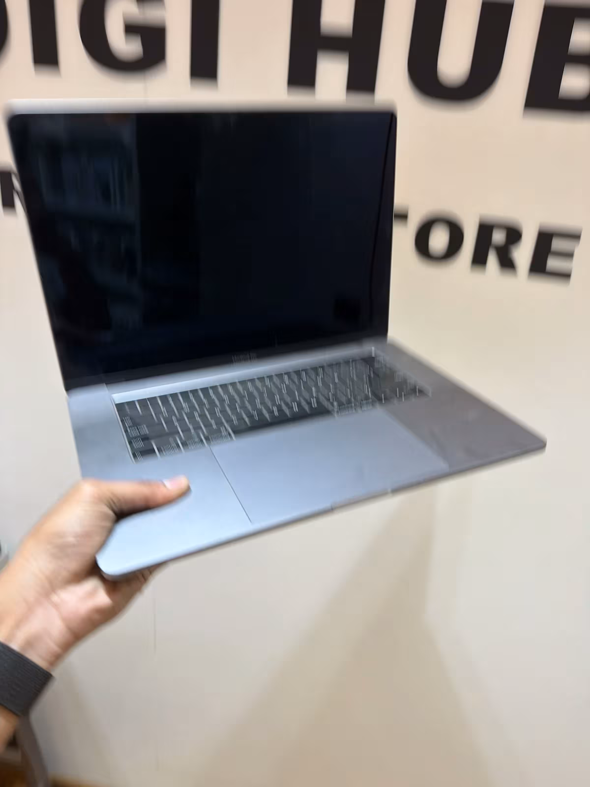 Macbook Pro 2018 15Inch Intel I7 Sliver 16 256 Gb Ssd 3 Months Gnr-Mjg5H 3