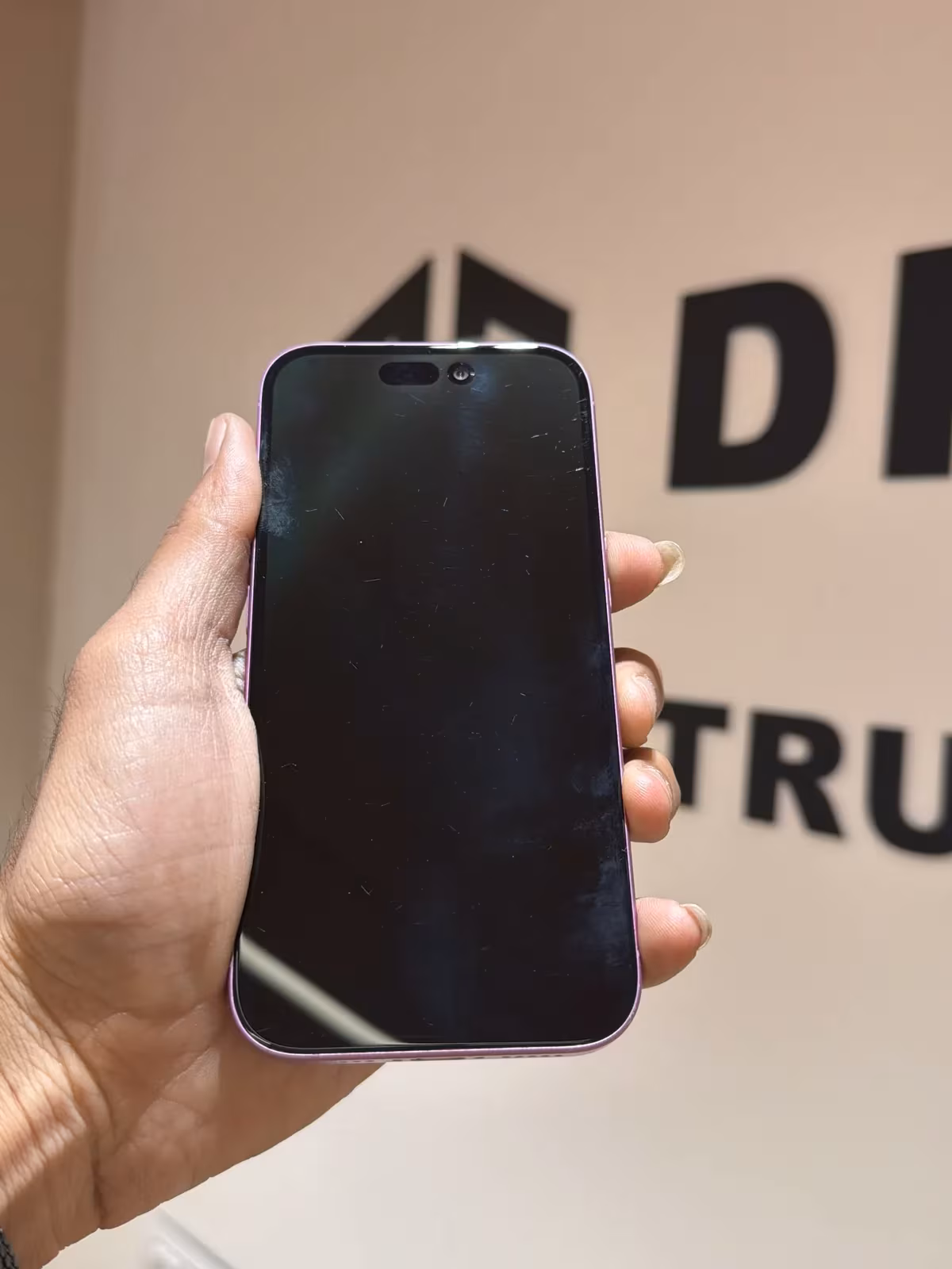 Iphone 16 256GB Pink 2
