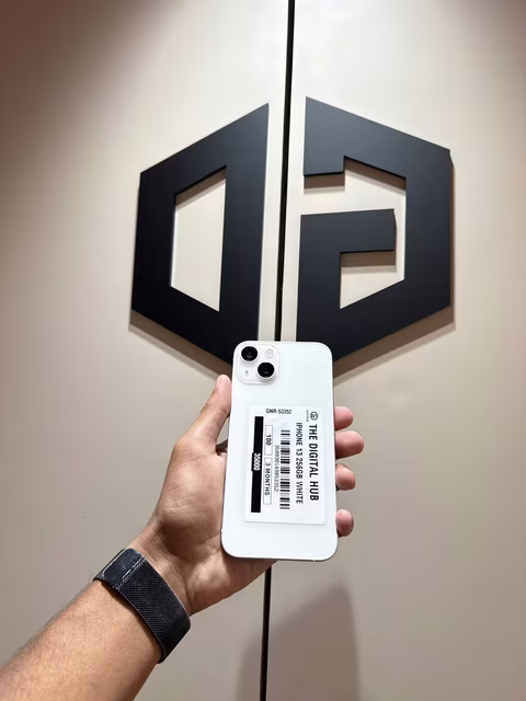 iPhone 13 256GB White