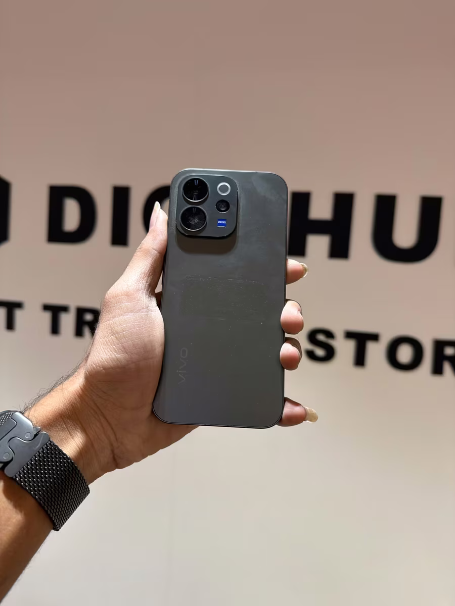 Vivo V70 Elite Black, front