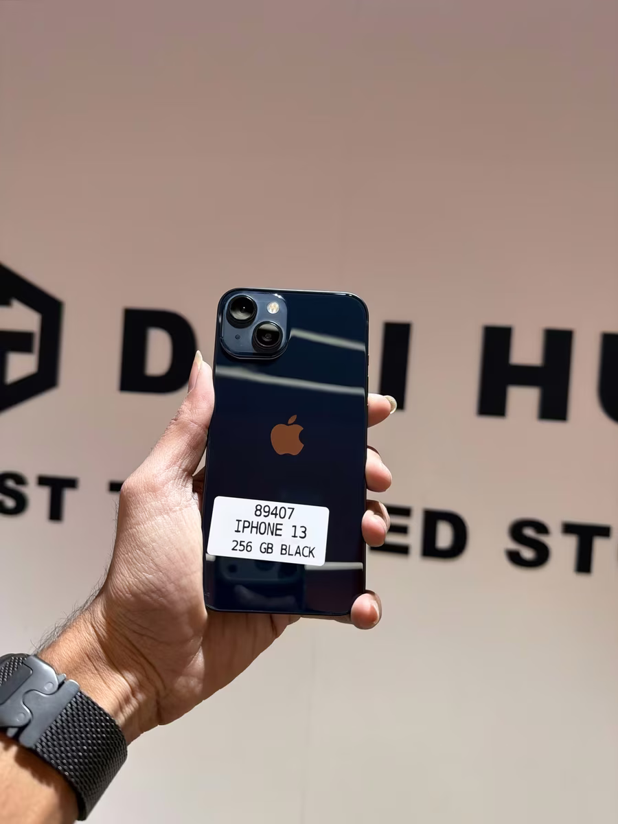 iPhone 13 Midnight, front