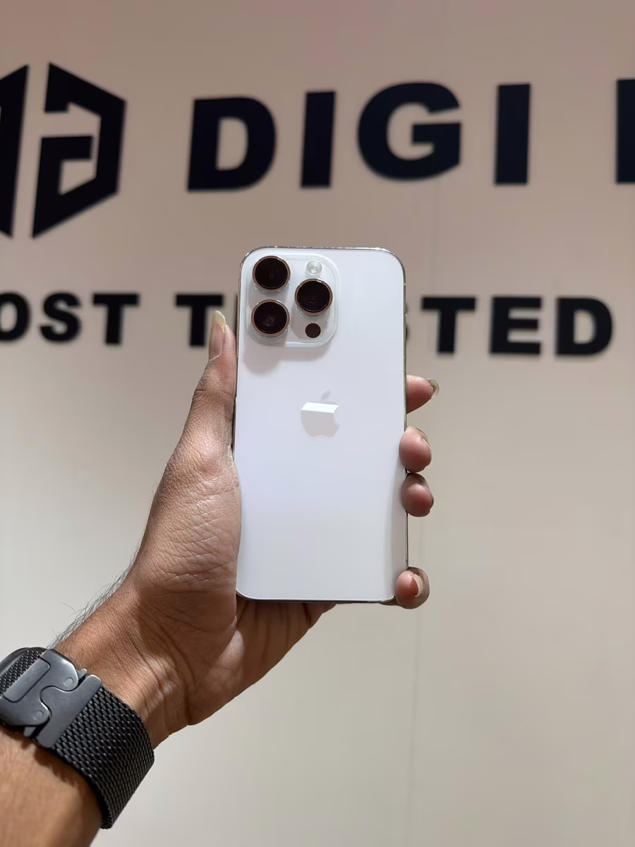 iPhone 14 Pro Silver, front