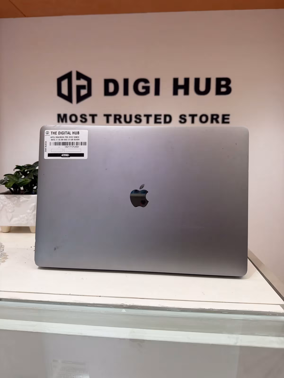 Macbook Pro 2018 15Inch Intel I7 Sliver 16 256 Gb Ssd 3 Months Gnr-Mjg5H 2