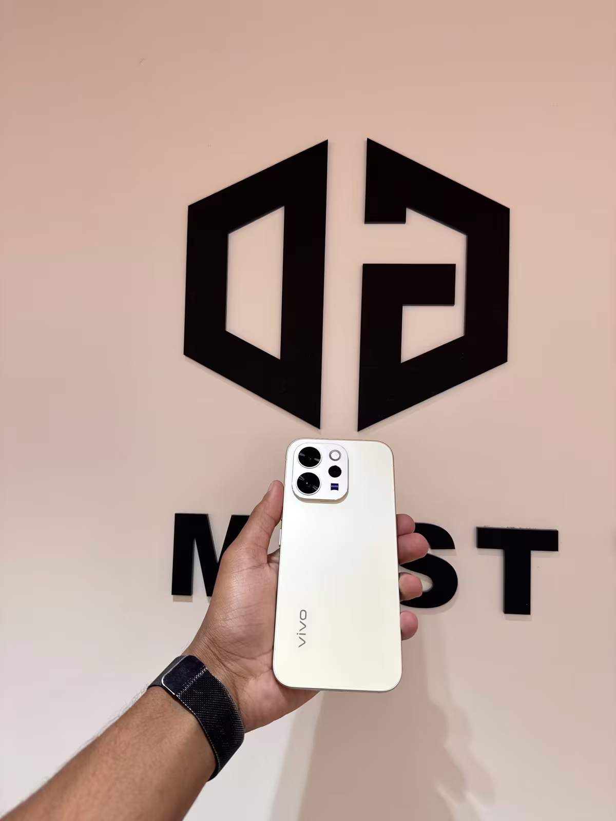Vivo V70 8-256Gb Lemon Yellow