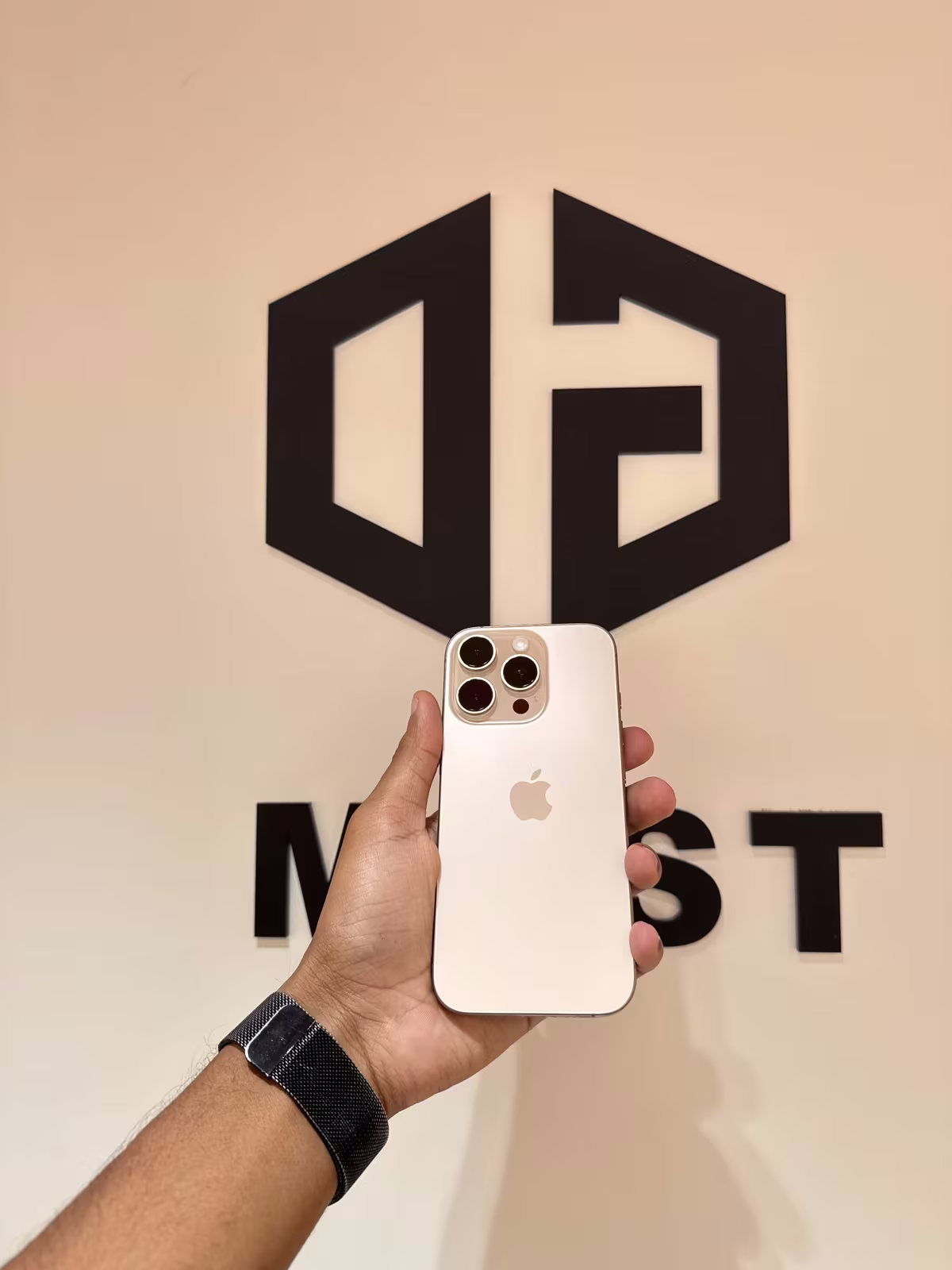 Iphone 16 Pro 256GB Desert Titanium