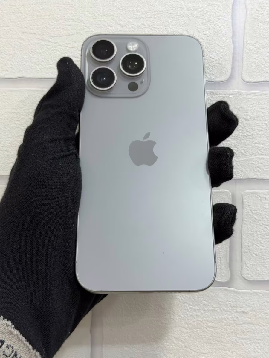 iPhone 15 Pro Max Natural Titanium, front