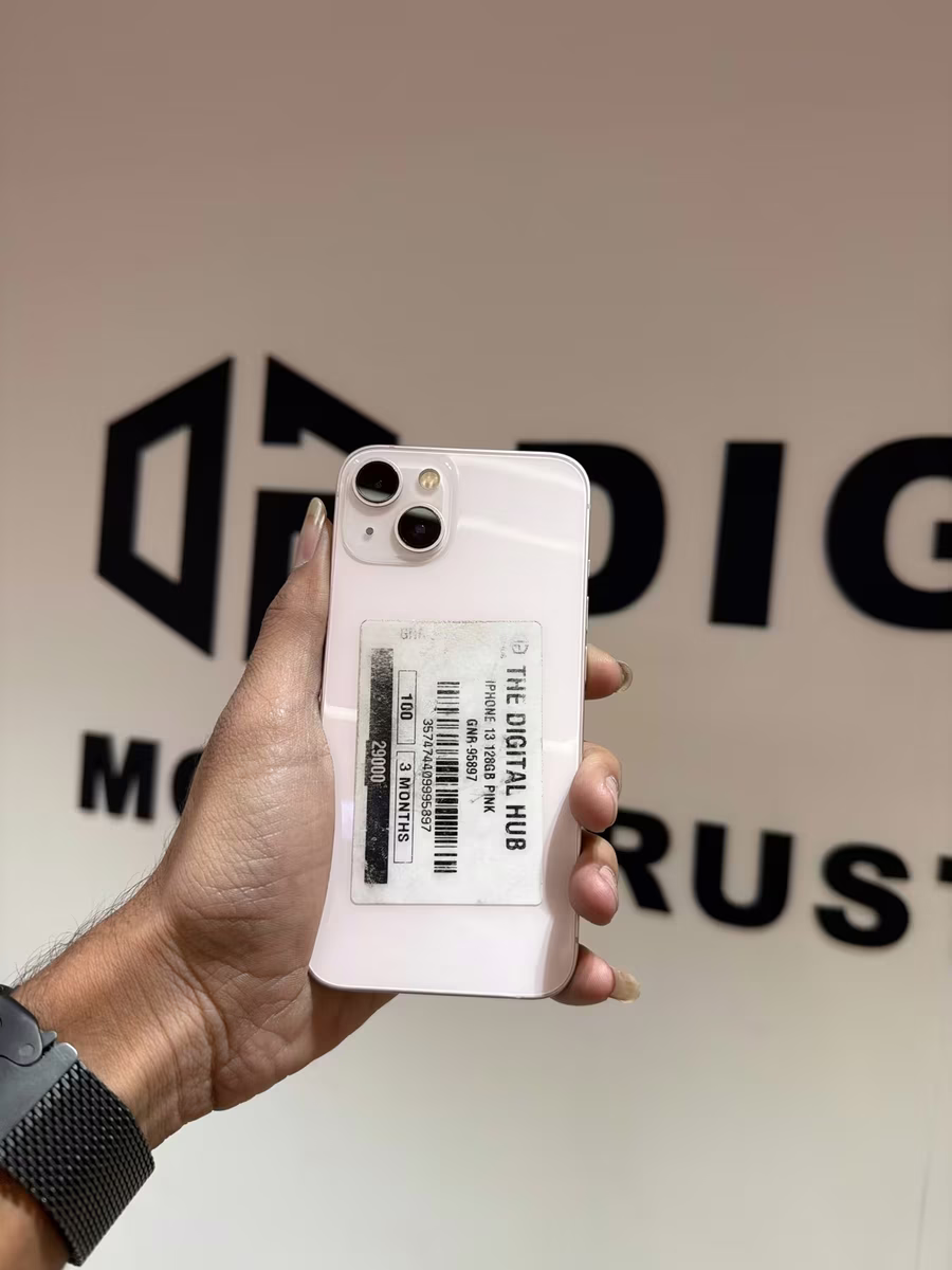 iPhone 13 Pink, front