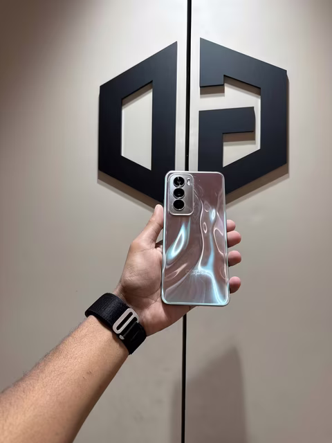 OPPO Reno 12 8+256Gb Astro Silver