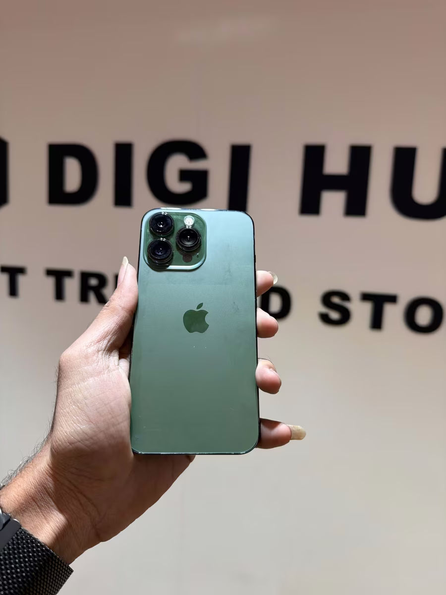 iPhone 13 Pro Green, front