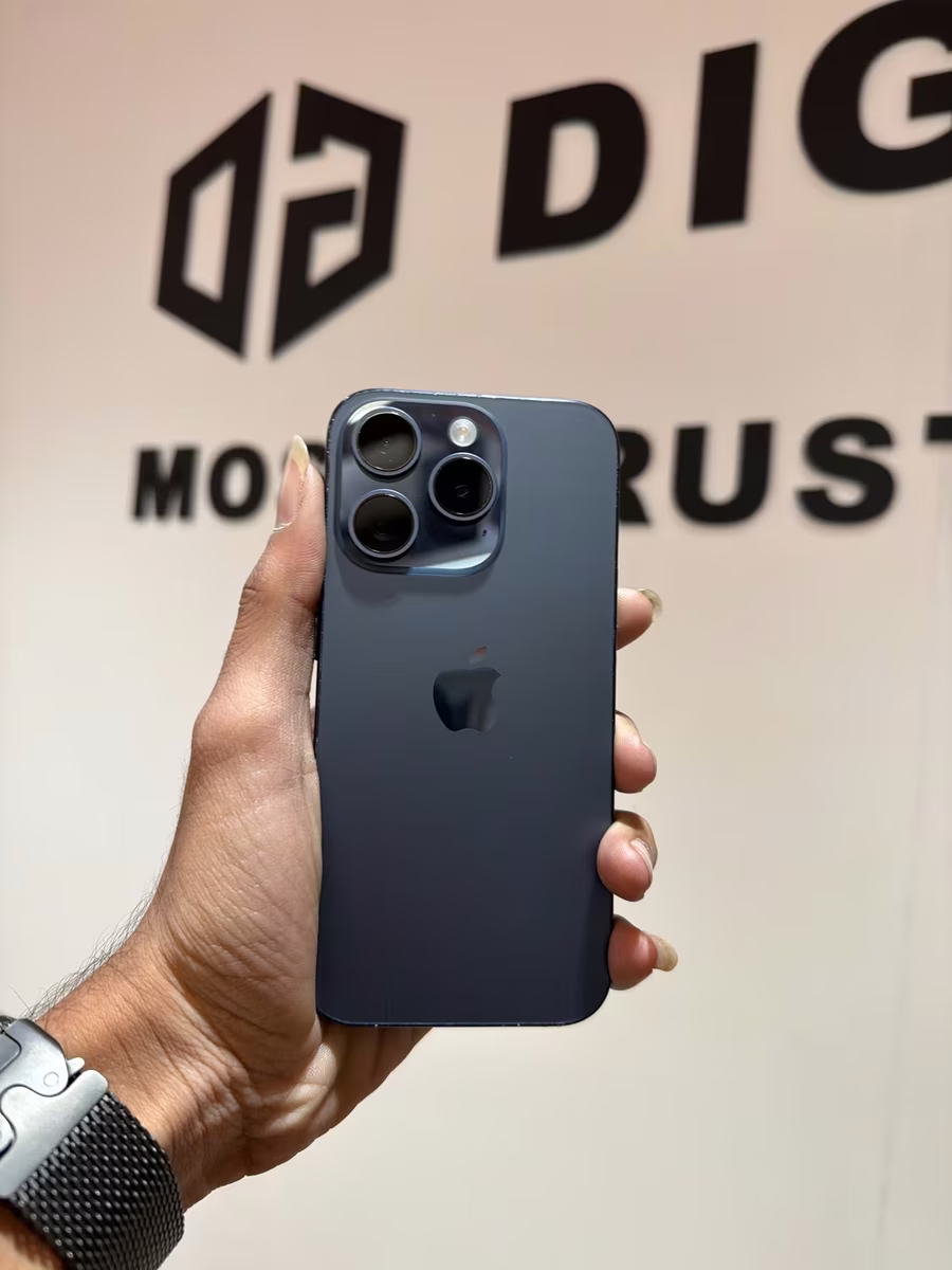 iPhone 15 Pro Blue, front