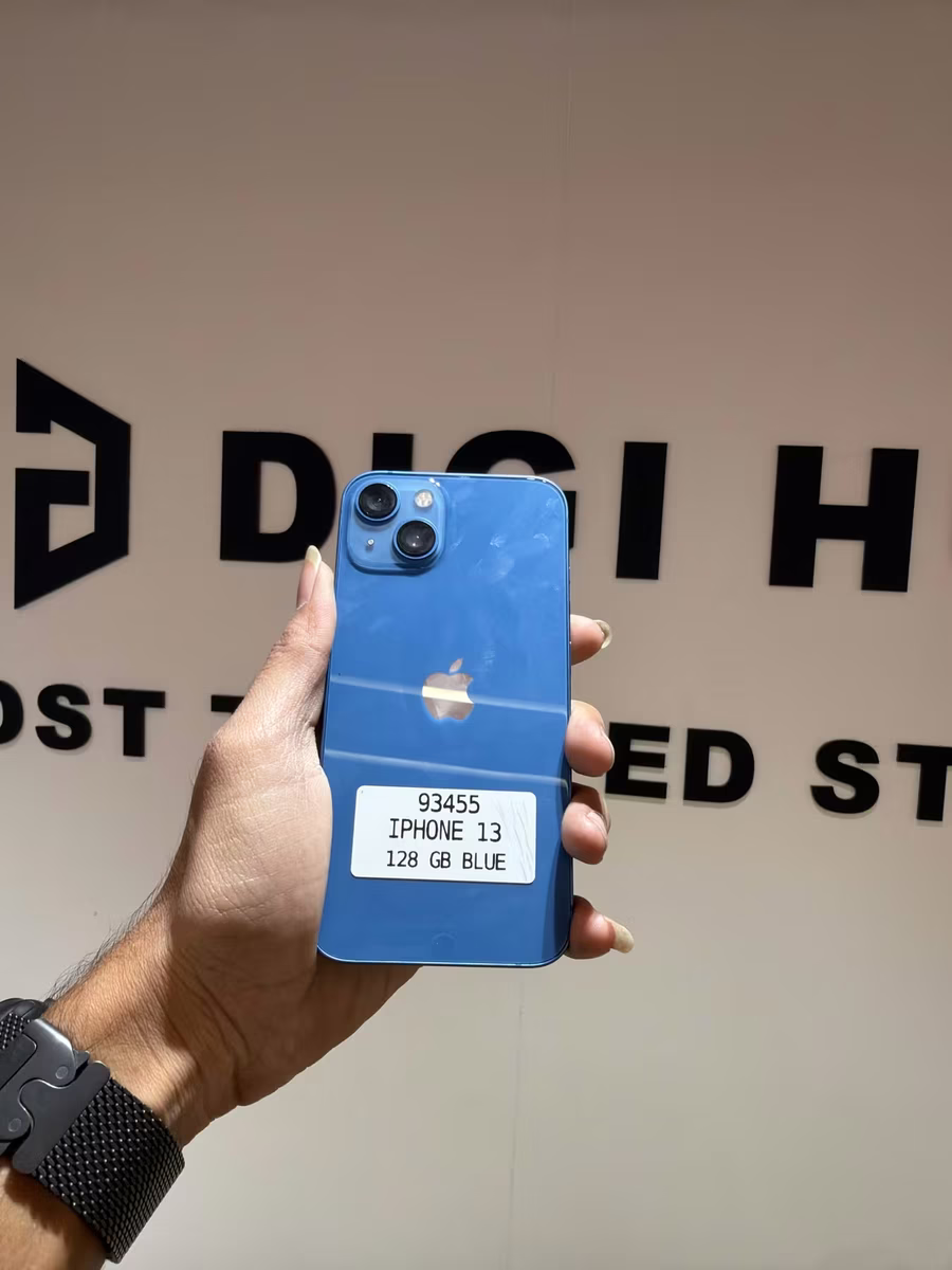 iPhone 13 Blue, front
