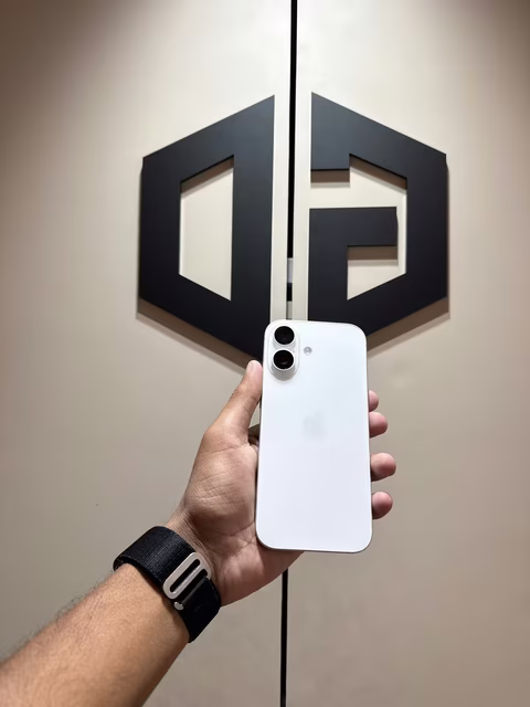 iPhone 17 256GB White