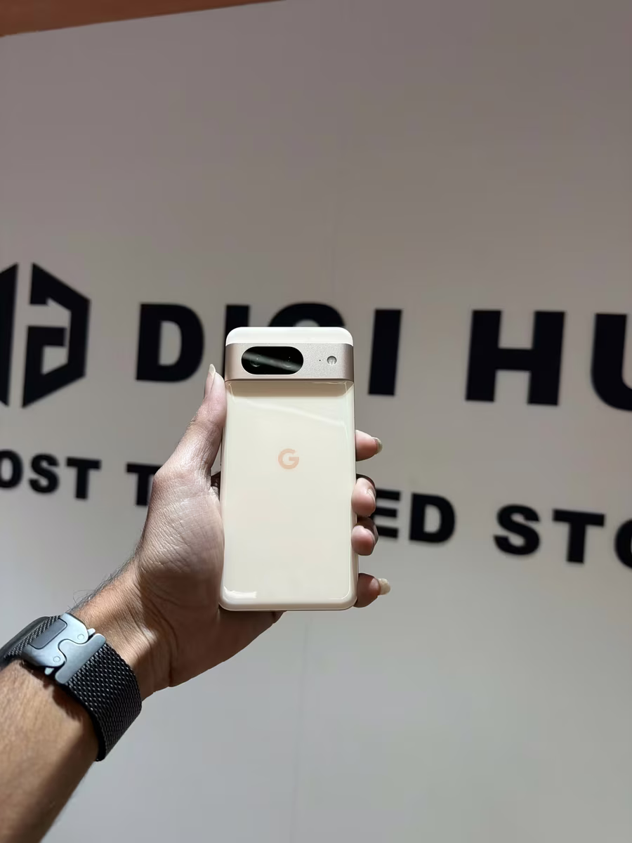 Google Pixel 8 Pink, front