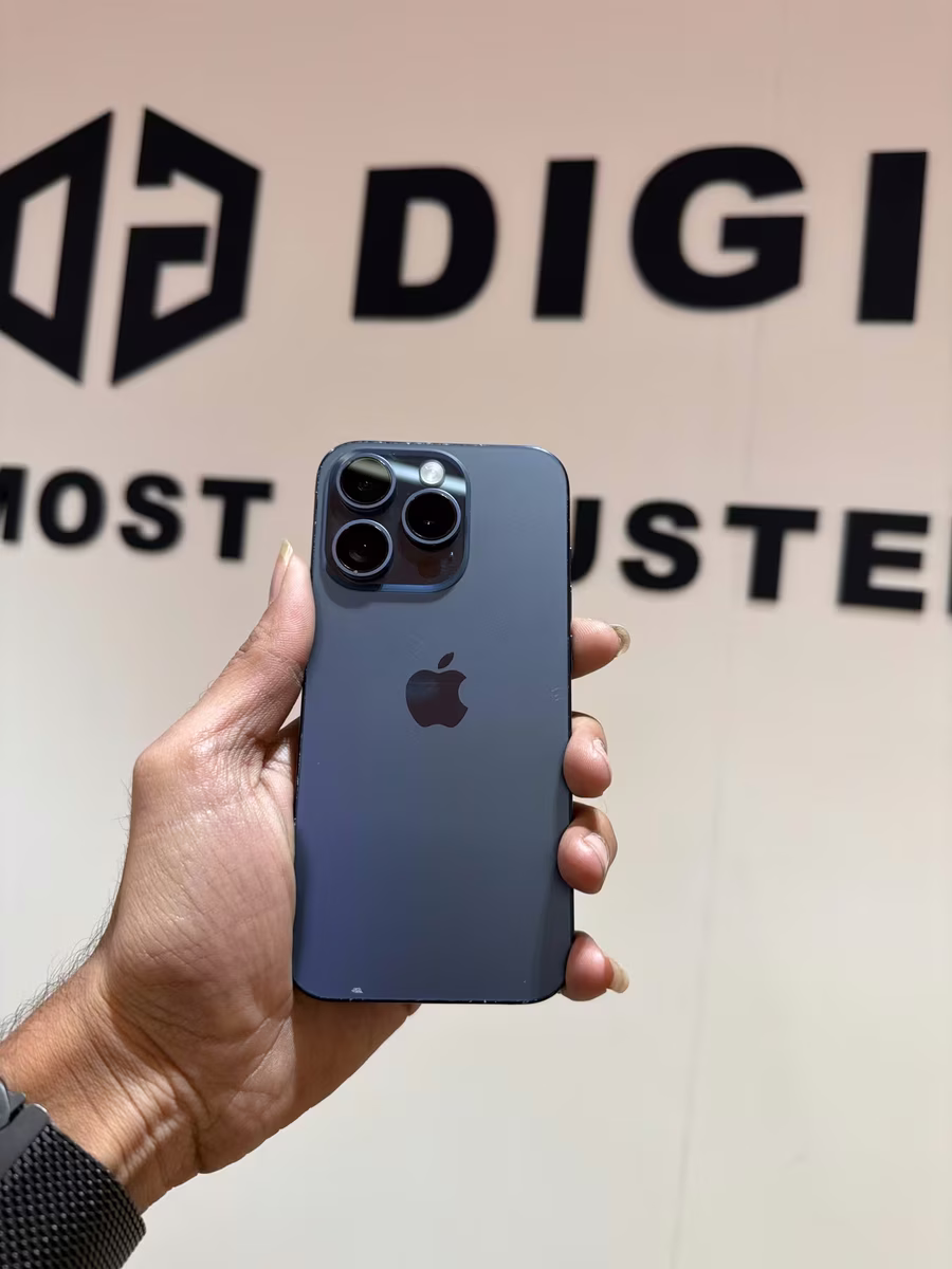 iPhone 15 Pro Blue, front