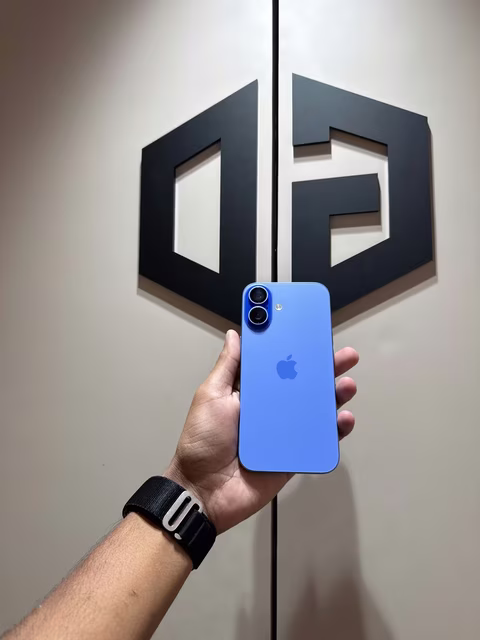 iPhone 16 128GB Blue