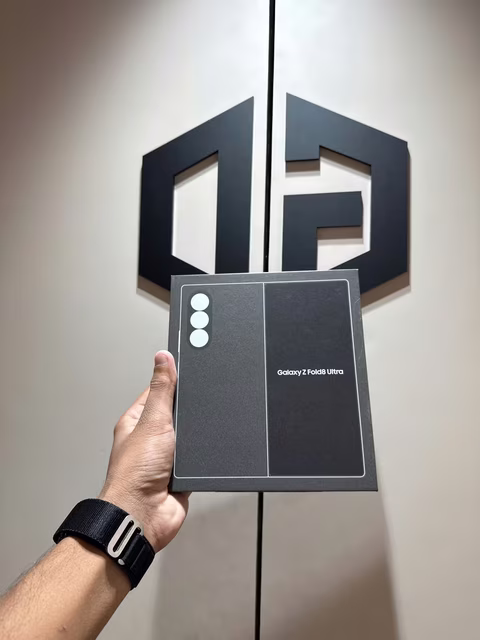 Samsung Z Fold 8 Ultra Graphite