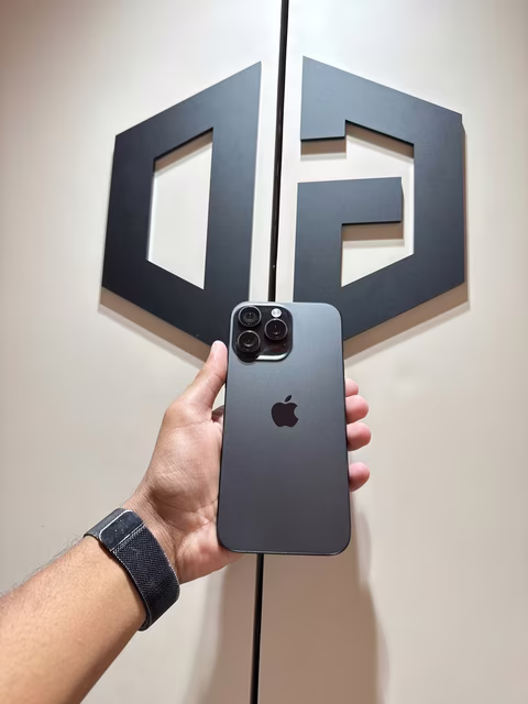 iPhone 16 Pro Max 256GB Black Titanium