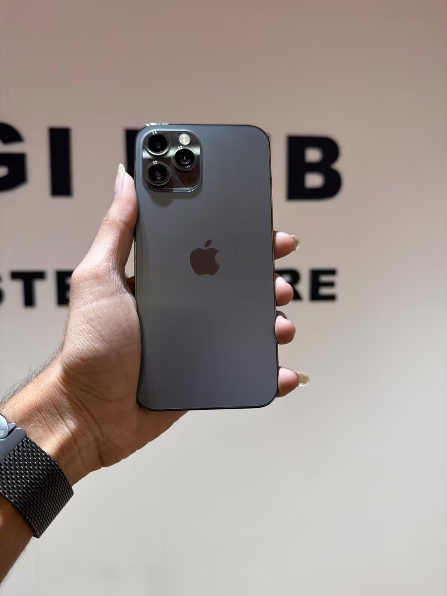 iPhone 12 Pro Max Black, front