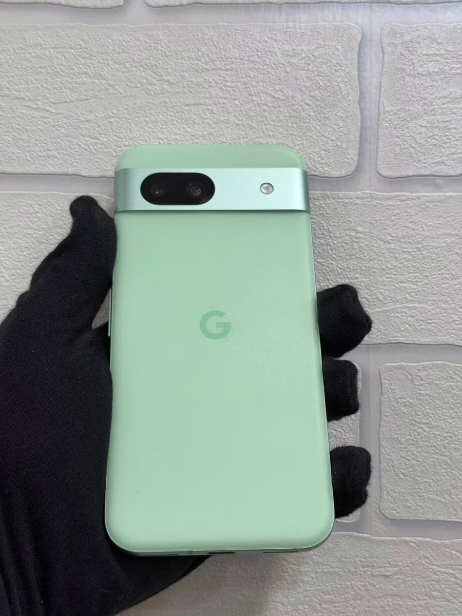 Google Pixel 8A Green, front