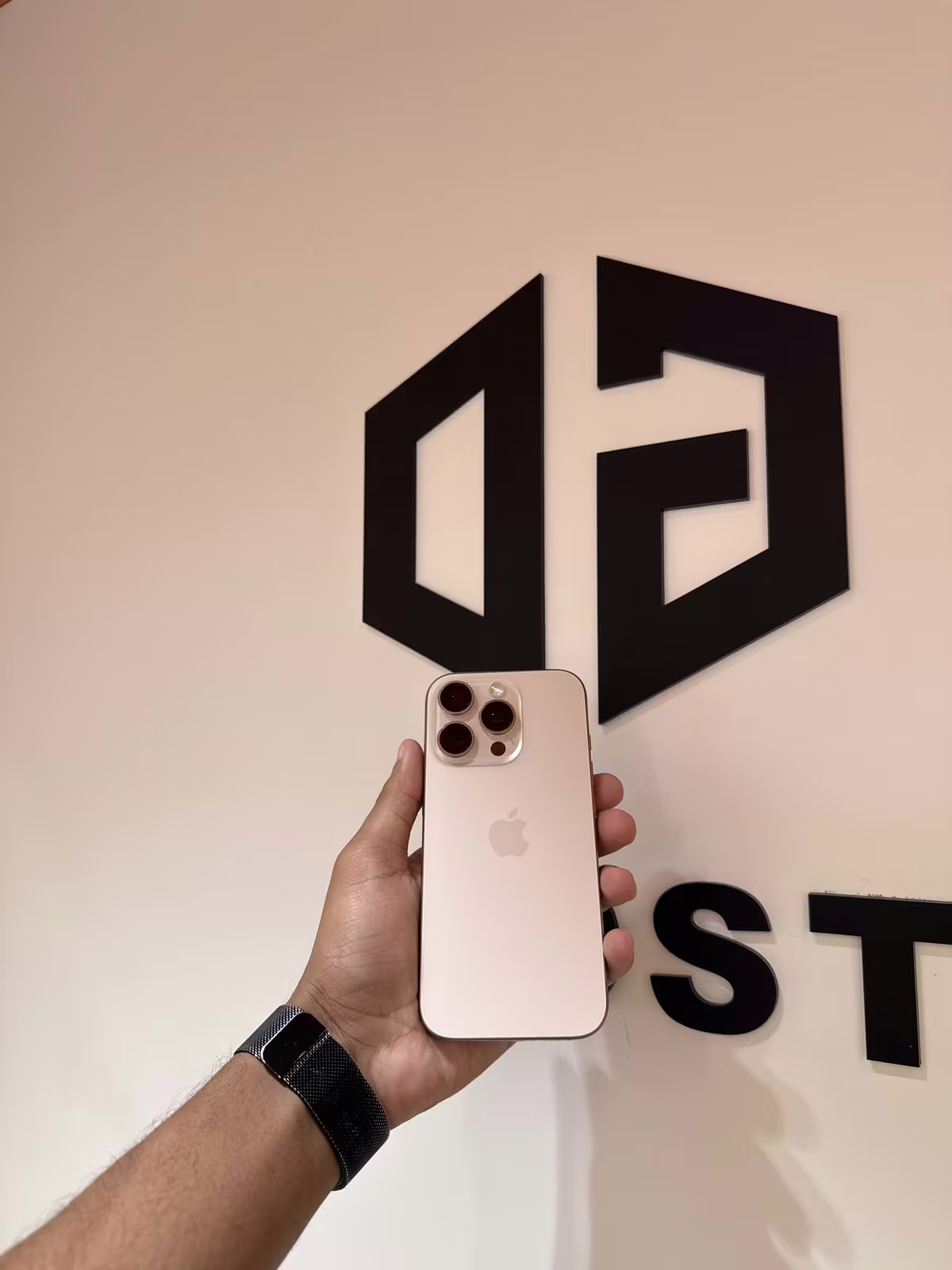 Iphone 16 Pro 256GB Desert Titanium