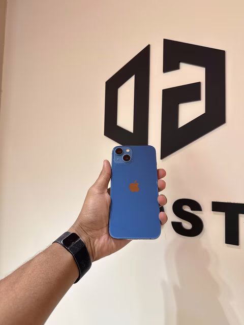 iPhone 13 256GB Blue