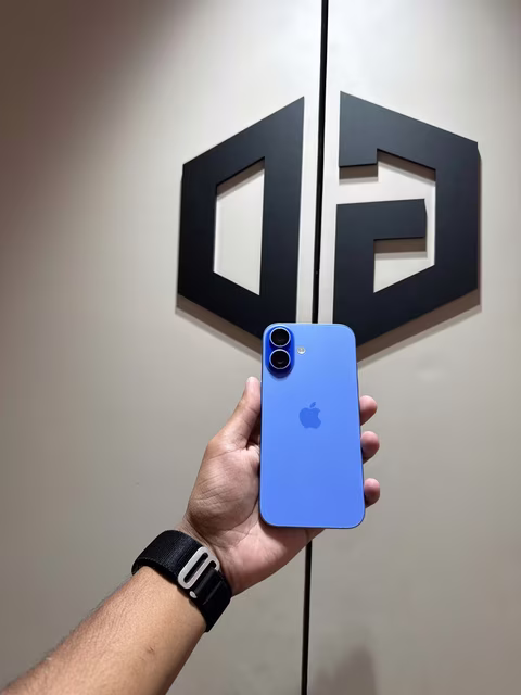 iPhone 16 128GB Blue