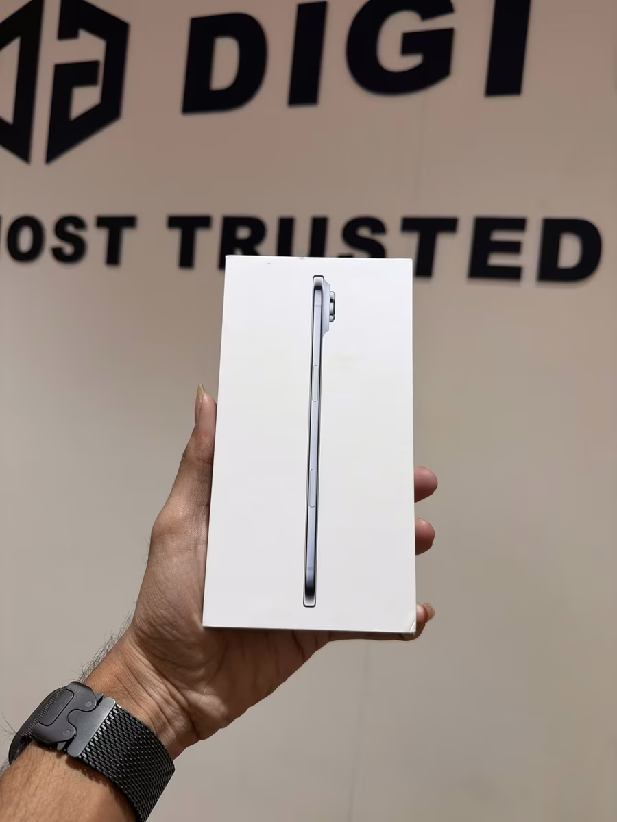 iPhone 17 Air 256 Blue Blue, front