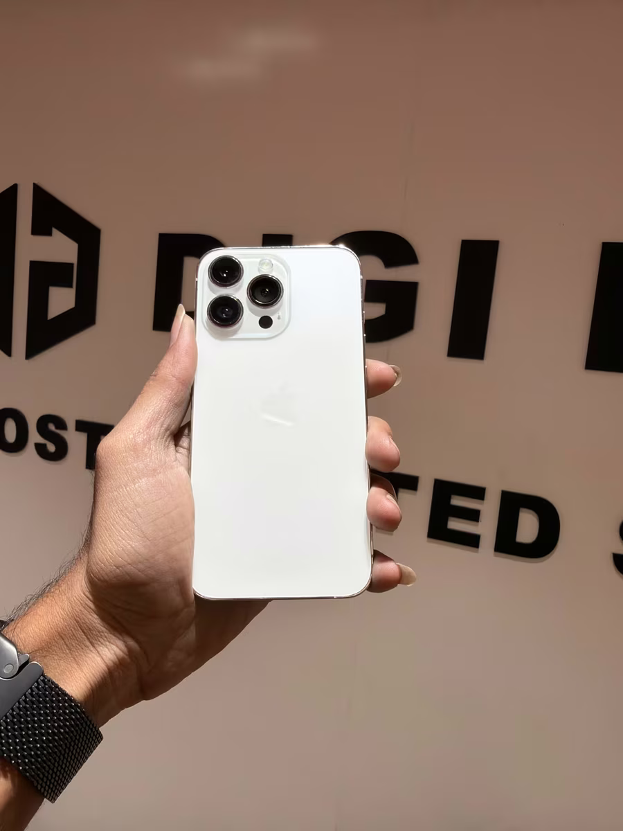 iPhone 13 Pro White, front