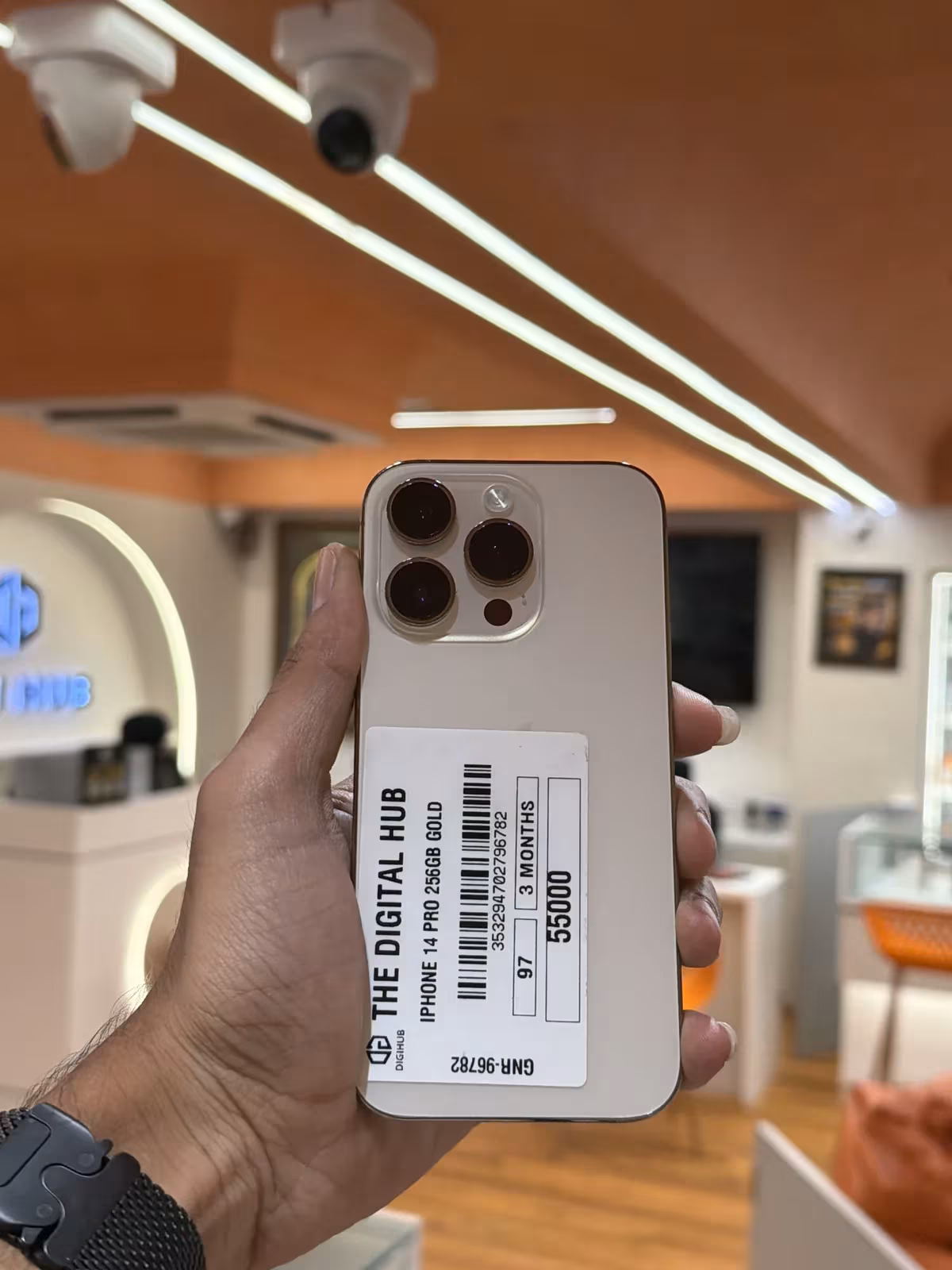 Iphone 14 Pro 256GB Gold 3
