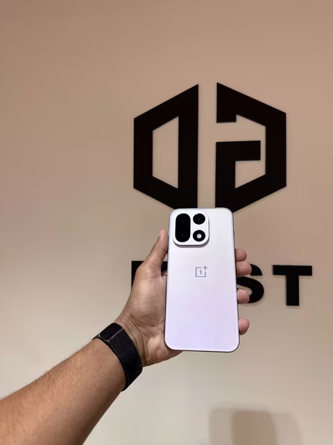 One Plus 15 12-256Gb Ultra Violet