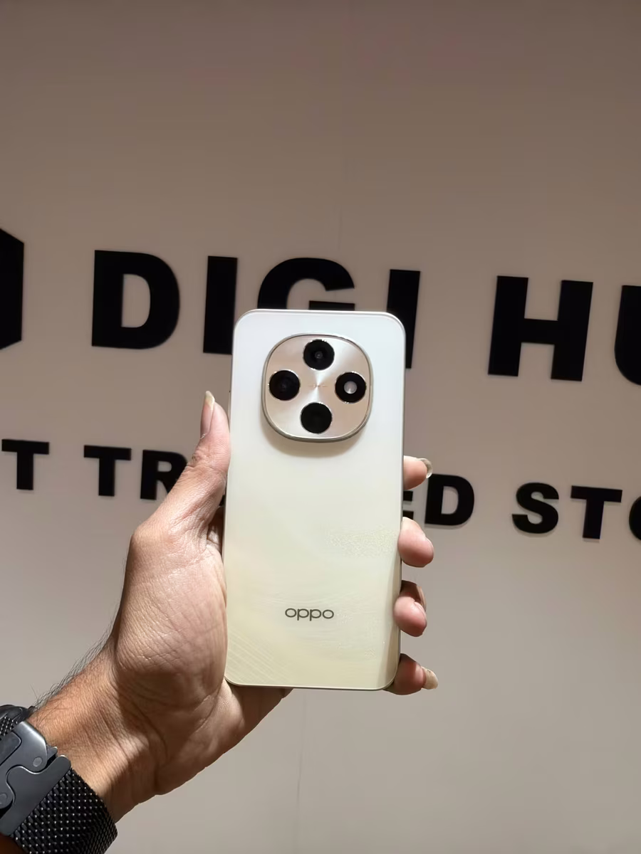 Oppo F31 Pro Gold, front