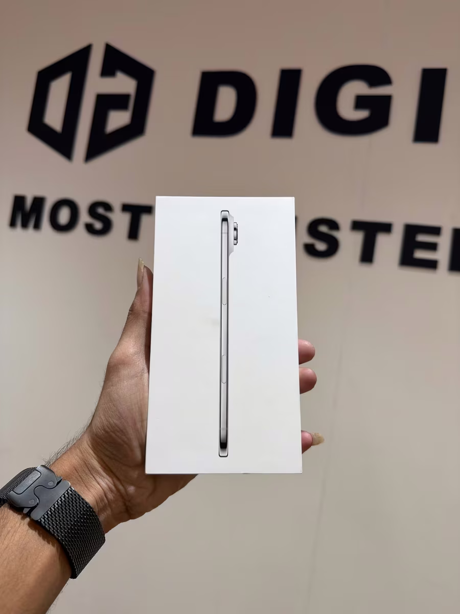 iPhone 17 Air 256 White White, front