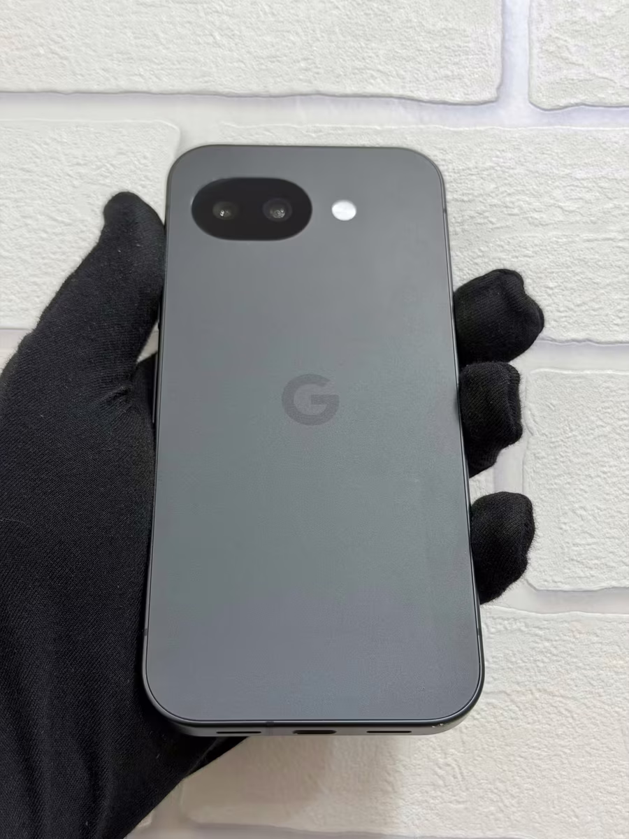 Google Pixel 10A Black, front