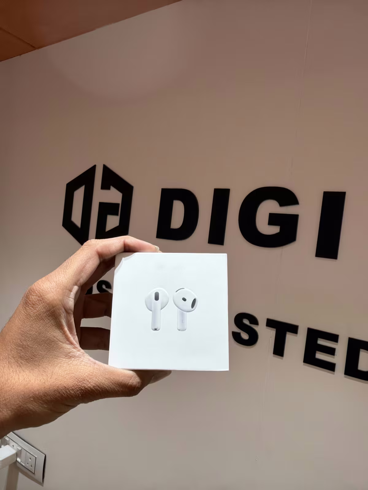 Apple Airpods 4 White Gnr-Dq6L1