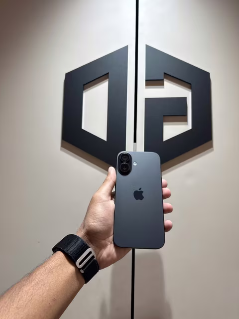 iPhone 16 128GB Black