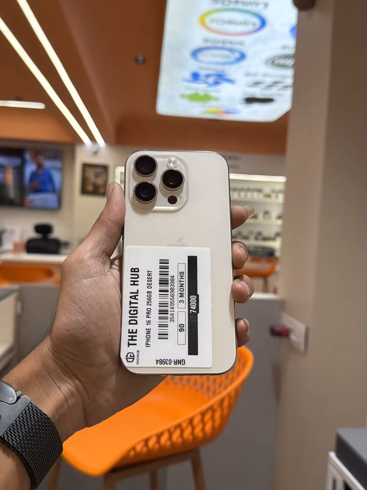 Iphone 16 Pro 256GB Desert 3