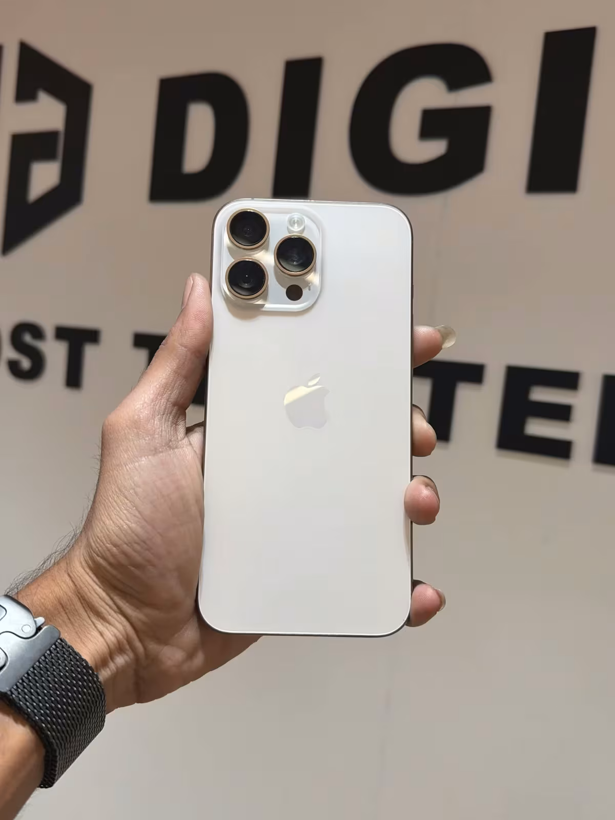 Iphone 16 Pro Max 256GB Desert Titanium